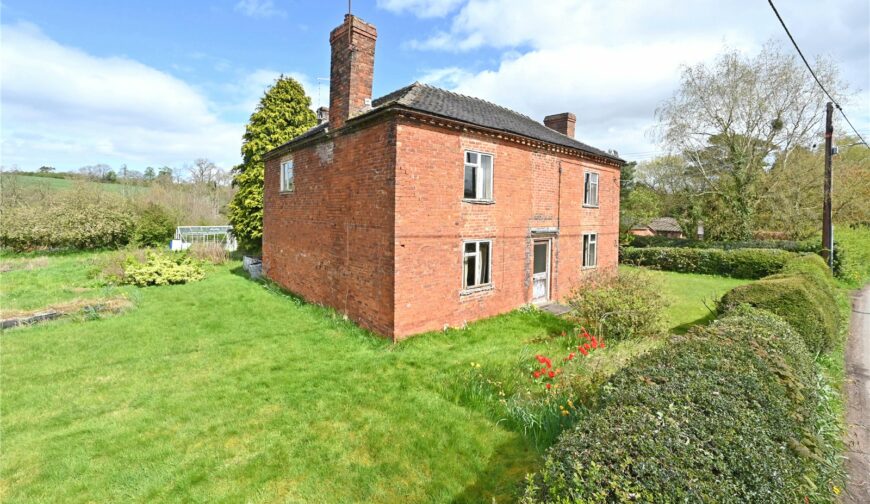 Cornes The Cottage, Offley Hay - Picture No. 08