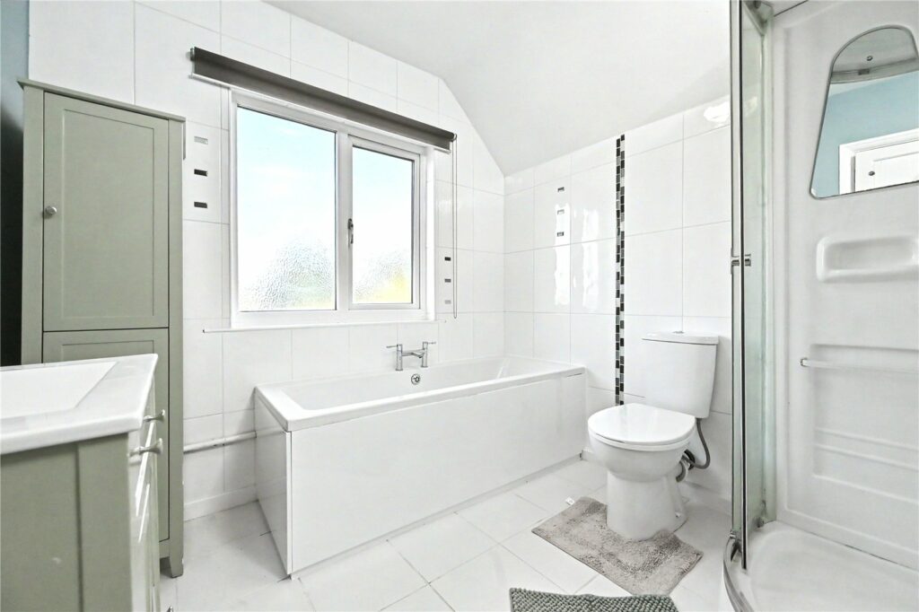 3 Council House, Croxton - Picture No. 03