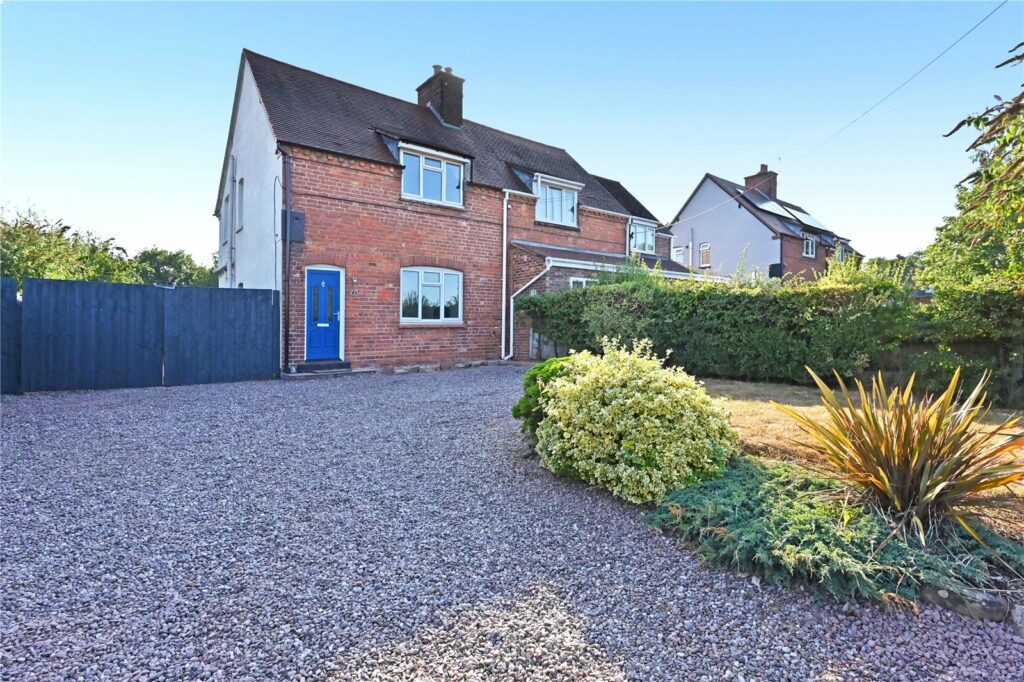 3 Council House, Croxton - Picture No. 10