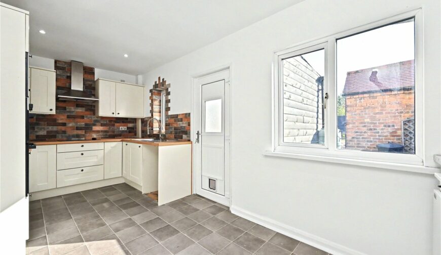 3 Council House, Croxton - Picture No. 14
