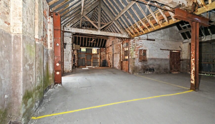 Barns 4, 5 and 6 Brockton Hall, Brockton - Picture No. 08