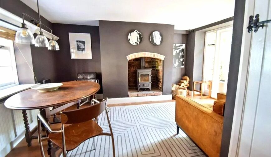 Clee Cottage, Bell Lane - Picture No. 3