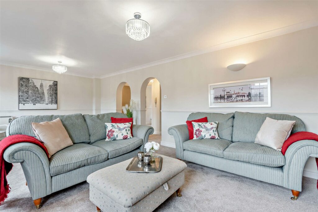 Flat 21, Upper Blackfriars Crescent, St. Marys Water Lane - 4