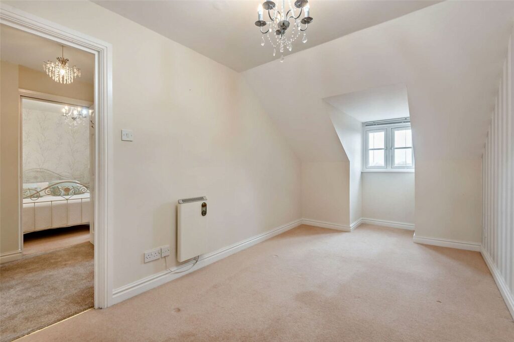 Flat 21, Upper Blackfriars Crescent, St. Marys Water Lane - 13