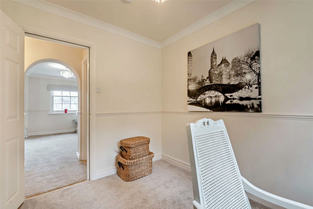 Flat 21, Upper Blackfriars Crescent, St. Marys Water Lane - 10