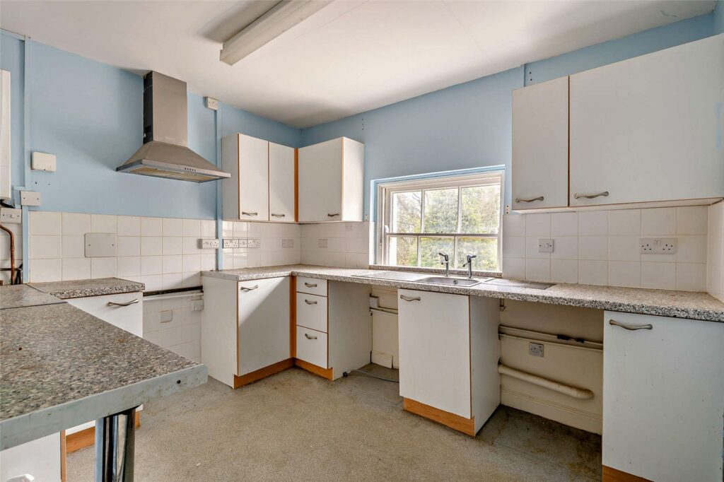 The Red House, Priorslee Village - Kitchen