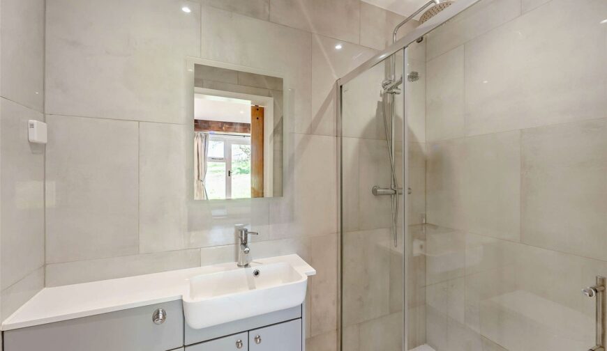 Barn Owl, Ensdon - Bathroom