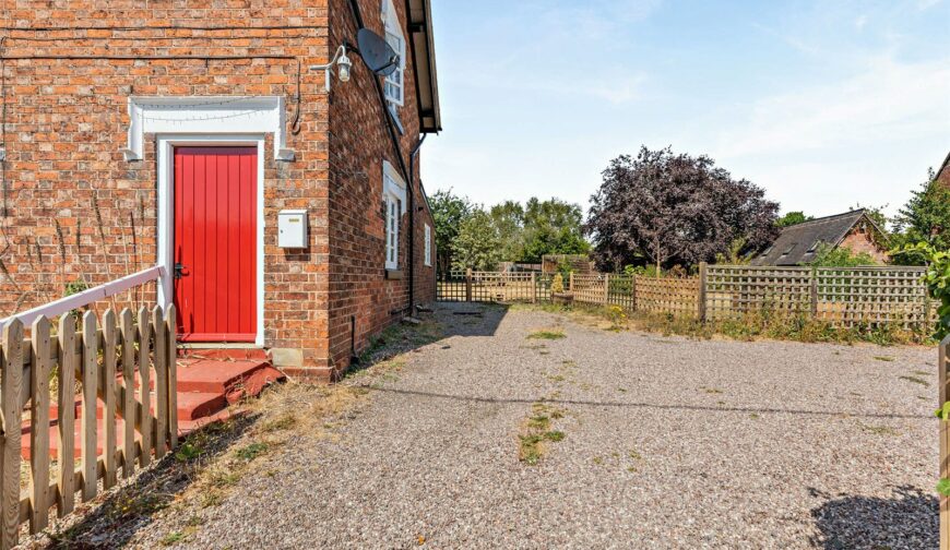 1 Upton Magna - Picture No. 06