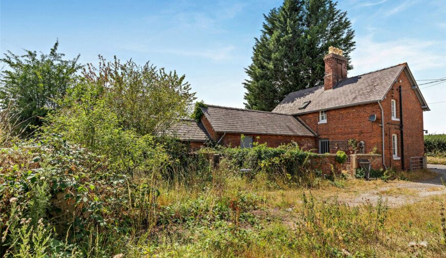 Tan y Garth, Welshampton - Picture No. 03