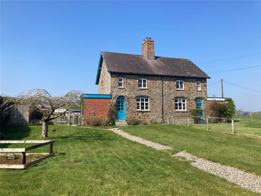 2 Upper Letton Cottage - Picture No. 03