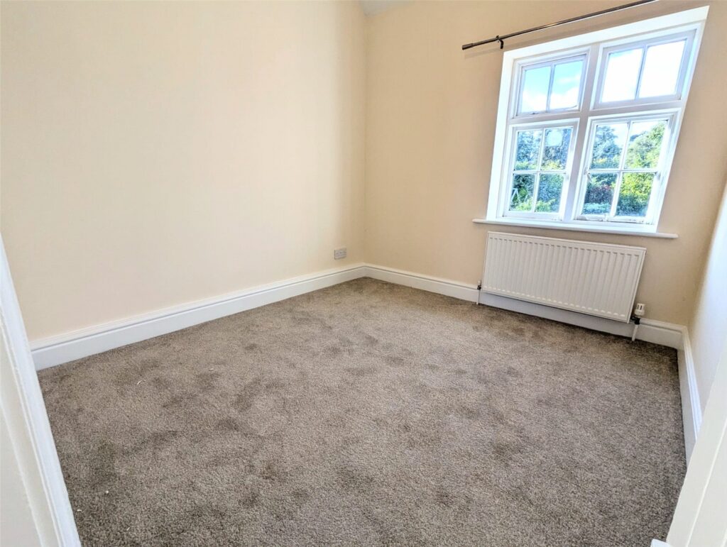 2 Hill View - Picture No. 32