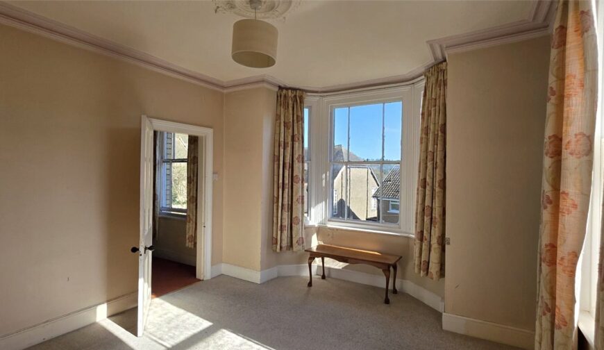 Ty-Coch, Church Street - Picture No. 27