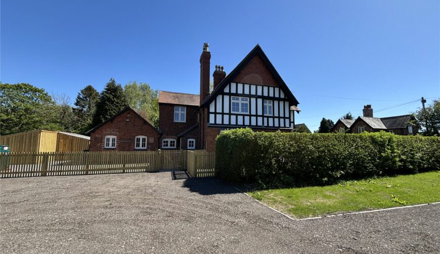1 Church Cottages, Church Road - Picture No. 08