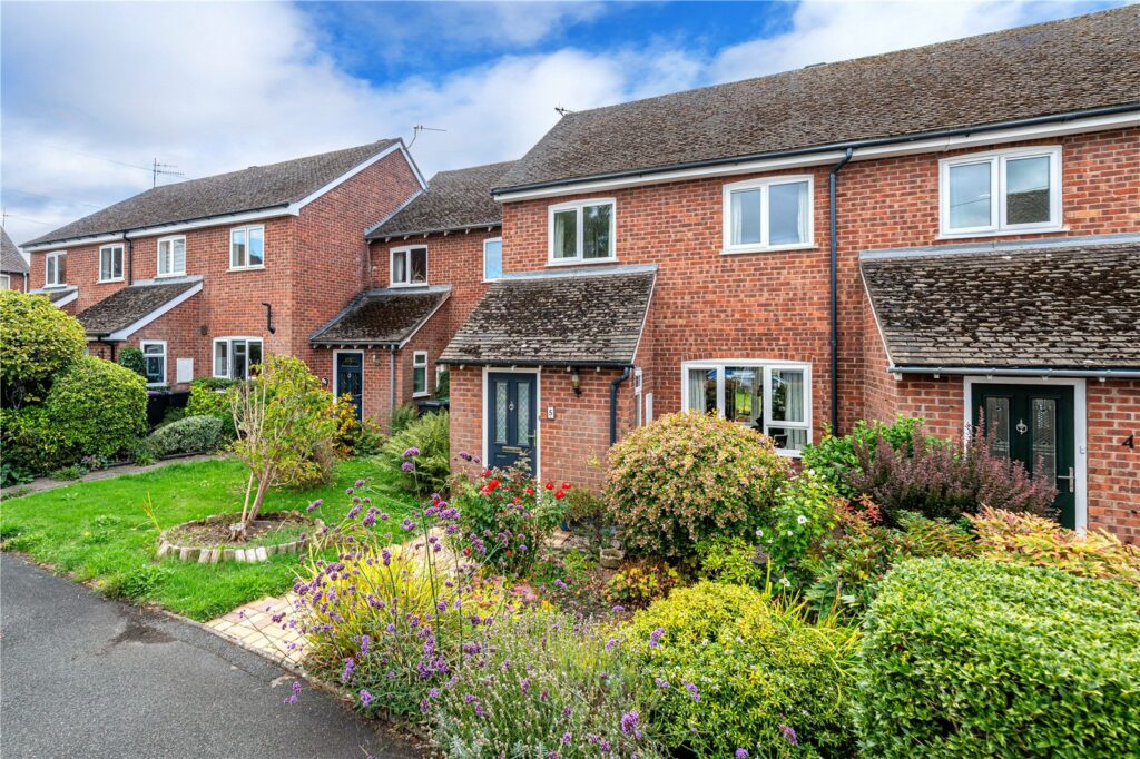 Large garden and proximity to Ludlow town centre – three bedroom home