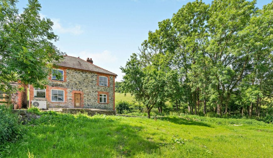 Gwernsebon, Cefn Coch - 2