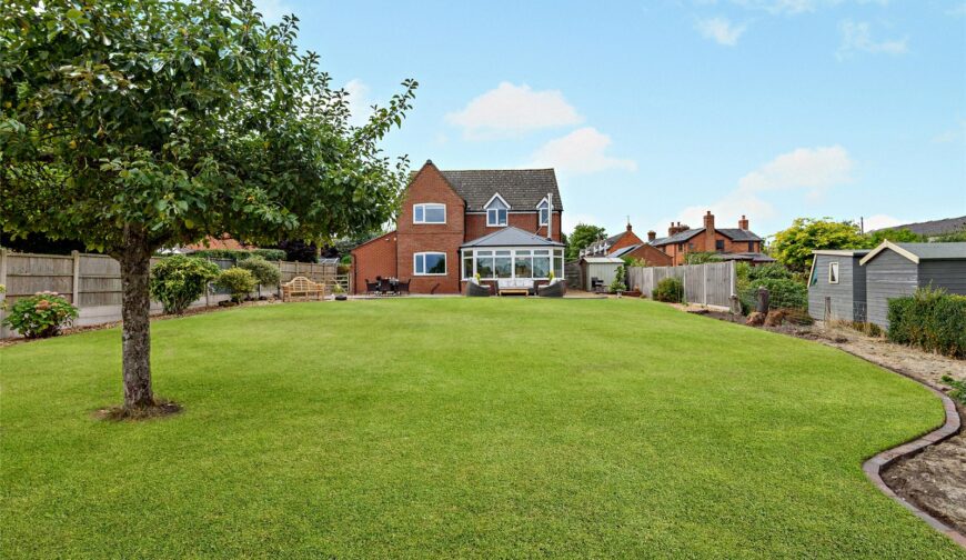 Fine Lea, Burlton - Garden