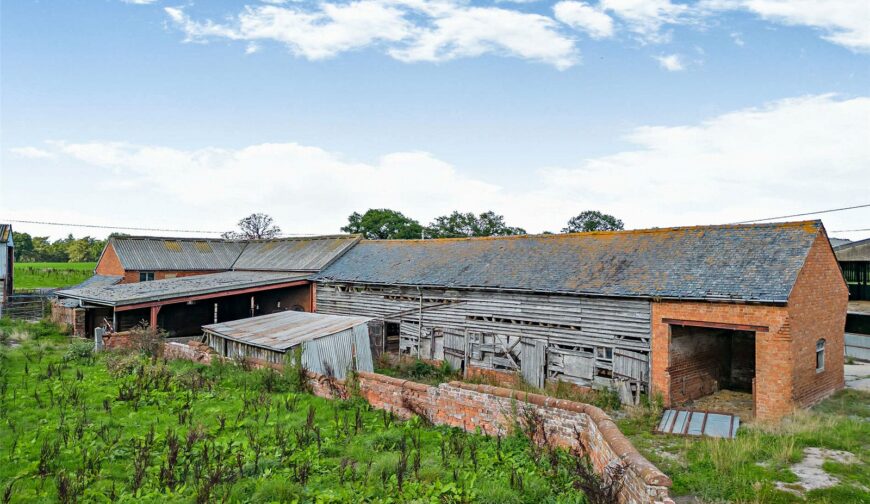 Lower Stocks Farmhouse & Buildings, Coptiviney - Yard