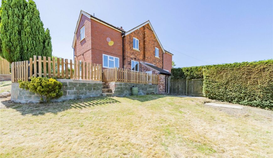 2 Parton Wood, Winnington - Picture No. 17