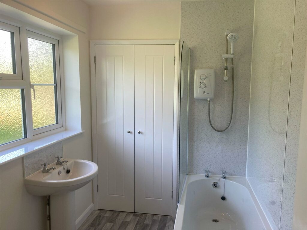 2 Church Cottage, Lydbury North - Picture No. 09