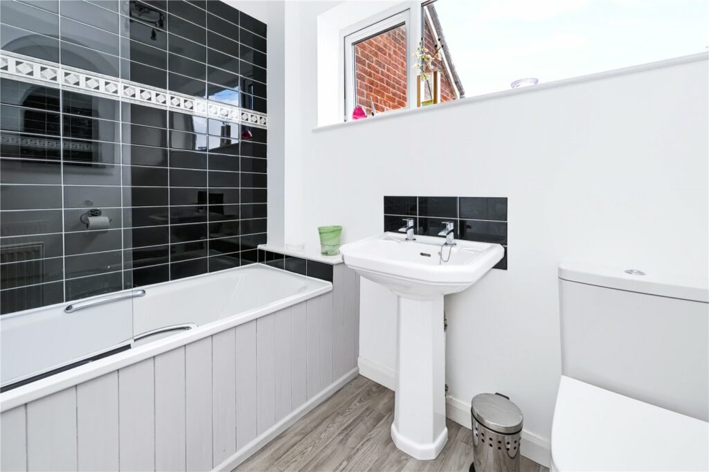 5 St. Marys Mews - Picture No. 34