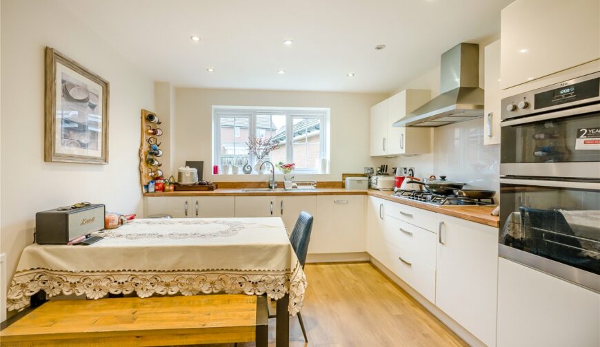 23 Wrekin Dove Close - 3