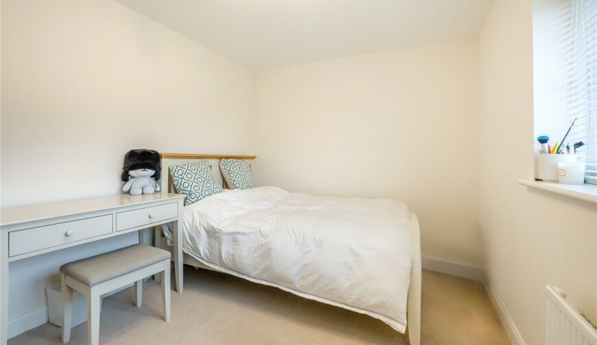 23 Wrekin Dove Close - 11