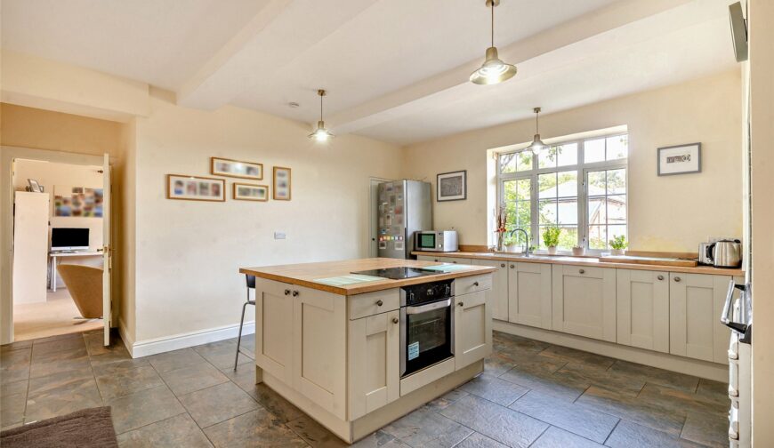Spunhill House, Whitemere - Kitchen