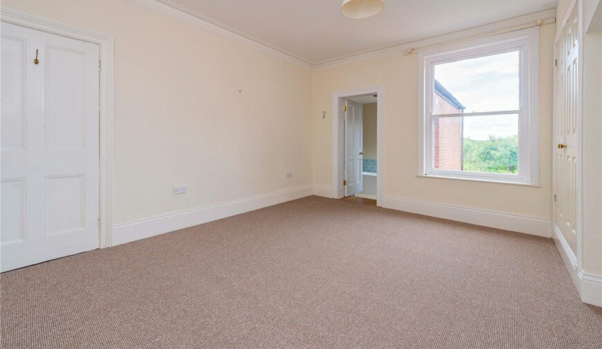 37 Gravel Hill - Picture No. 84