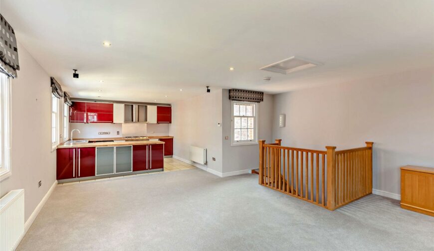 Apartment 2, Crescent House - Picture No. 23