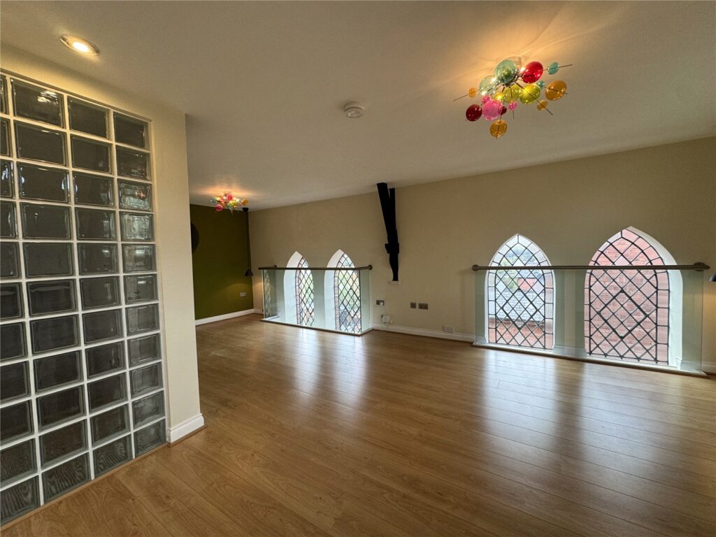 1 Zion Chapel, New Road - Picture No. 39