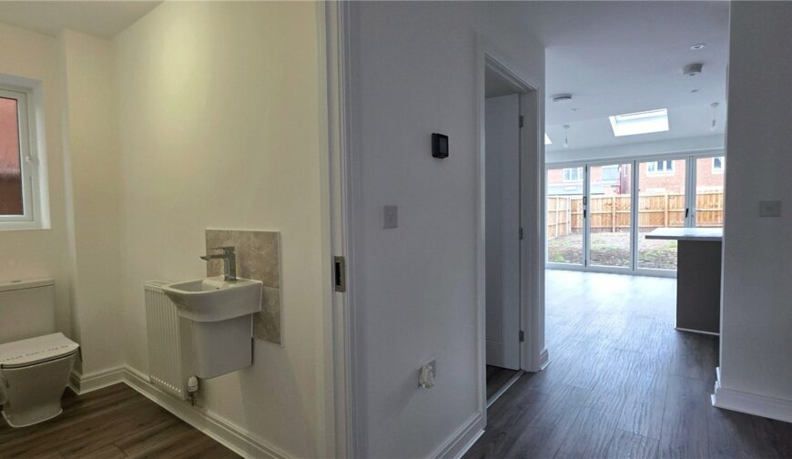 3 Florin Gardens - Picture No. 14