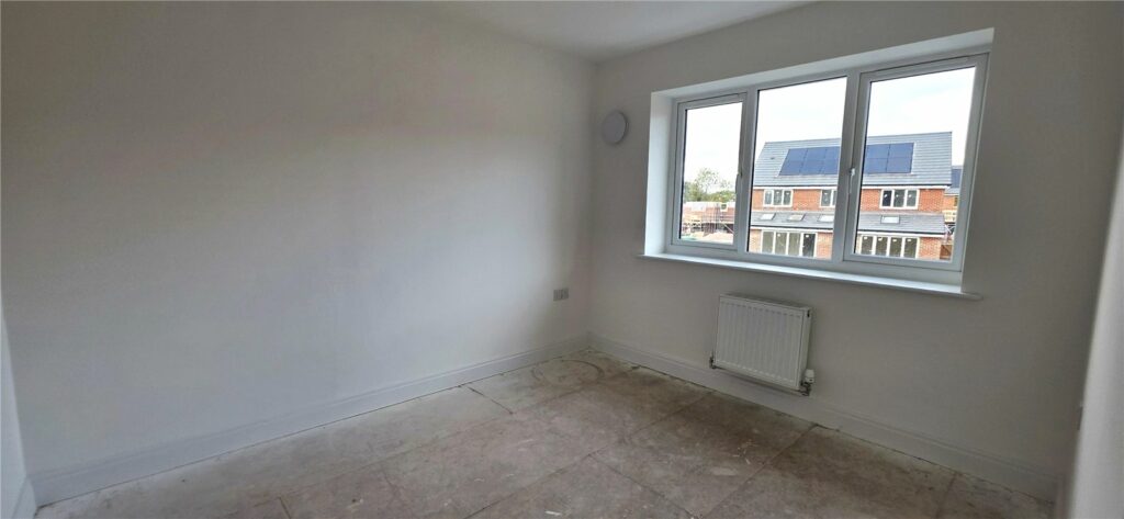 3 Florin Gardens - Picture No. 24